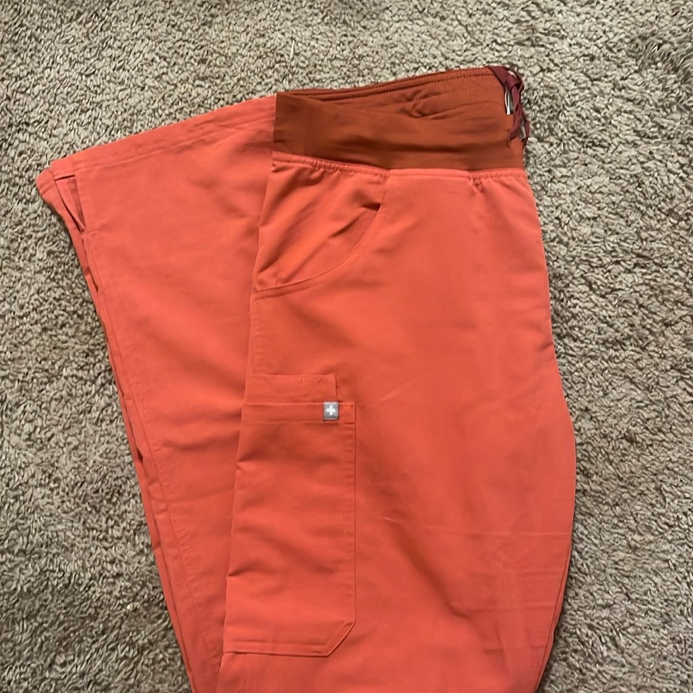 Figs medium tall clay kade scrub pants